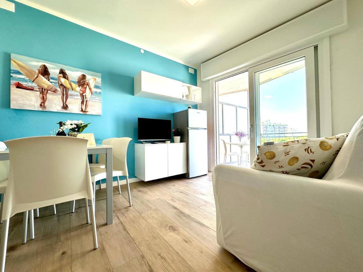 Beach Front Apartment Sabbiadoro Lignano Sabbiadoro Exterior foto
